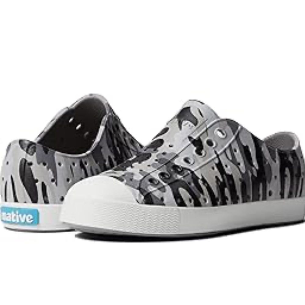 Native shoes- Jefferson print. Boys size 13. NWT